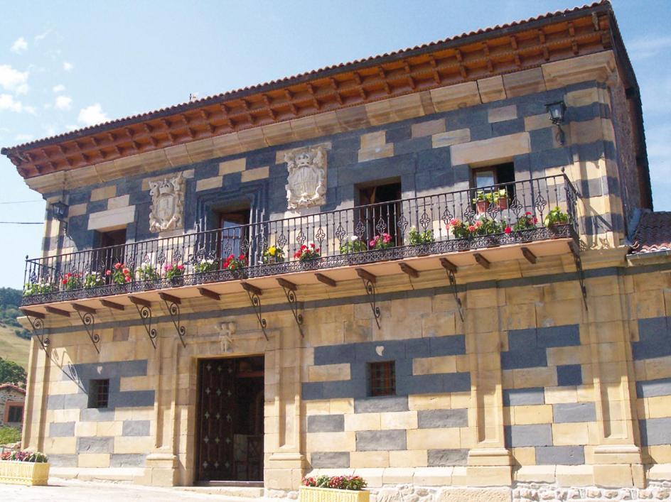 La Casona De Lombrana, En Polaciones Esterno foto