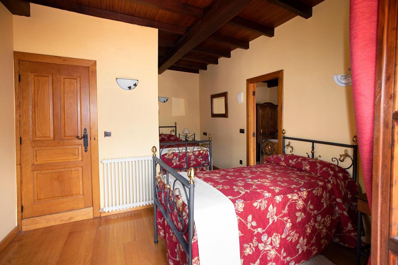 La Casona De Lombrana, En Polaciones Esterno foto