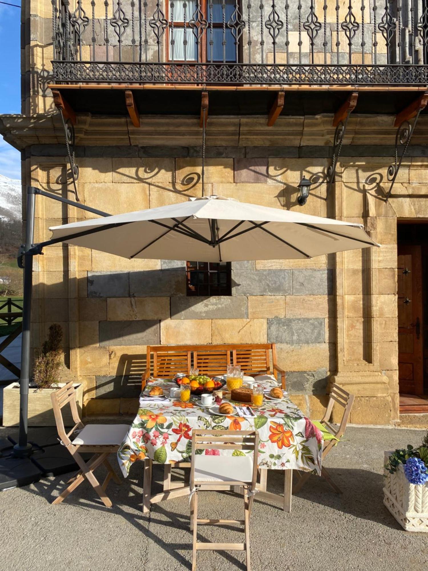 La Casona De Lombrana, En Polaciones Esterno foto